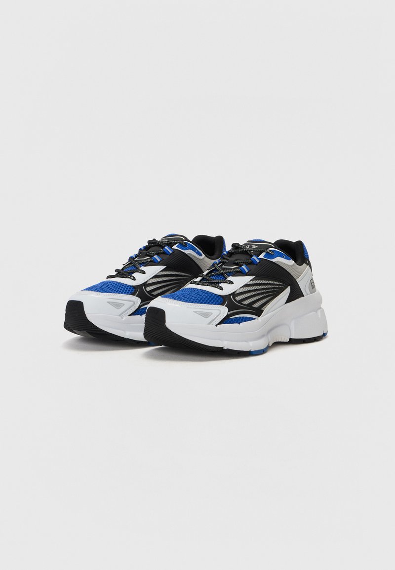 New Emporio Armani Dazzling Blue and Black Training Sneaker EA7 Emporio Armani CRAVE UNISEX - Trainers - black/dazzling  main image 2