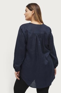 Ellos Plus collection LISA - Bluse - marine