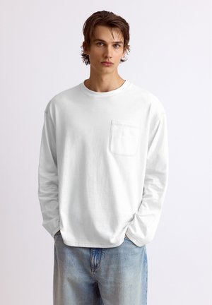 PULL&BEAR, RELAXED LONG SLEEVE - T-SHIRT - T-shirt à manches longues - white