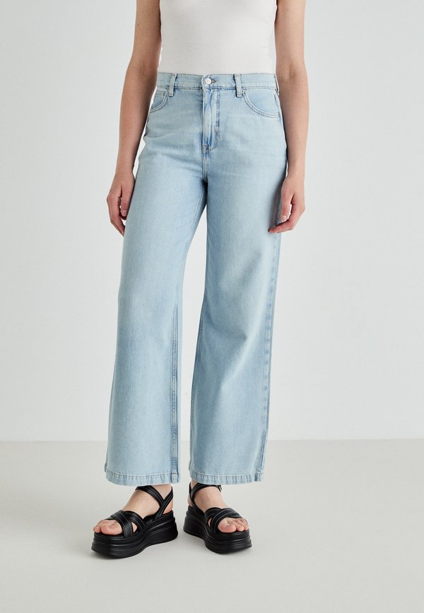 STRIDE - Straight leg jeans