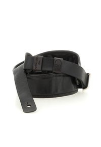 Cintura in pelle nera dal design ampio, con cuciture decorative e fibbia in metallo. Include una fascia regolabile per la chiusura.