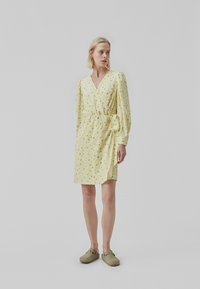 Modström CUPID PRINT DRESS - Φόρεμα ημέρας - aqua yellow