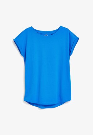 Kék, rövid ujjú póló, puha anyagból készült, kerek nyakkivágással és enyhén ívelt hemzsével, sima textúrával.