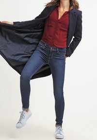 Levi's® Vaqueros pitillo - dark-blue denim