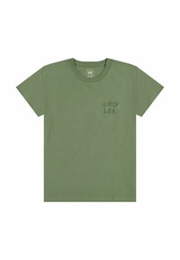 Oliwkowy bawełniany t-shirt z krótkim rękawem, okrągłym dekoltem i grafiką na froncie przedstawiającą dłonie oraz tekst "Lee". Gładka tekstura, prosty design.