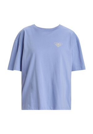 Blauwe katoenen t-shirt met korte mouwen, ronde halslijn en een klein hartlogo in goud op de linkerborst. Eenvoudig ontwerp, relaxte pasvorm.