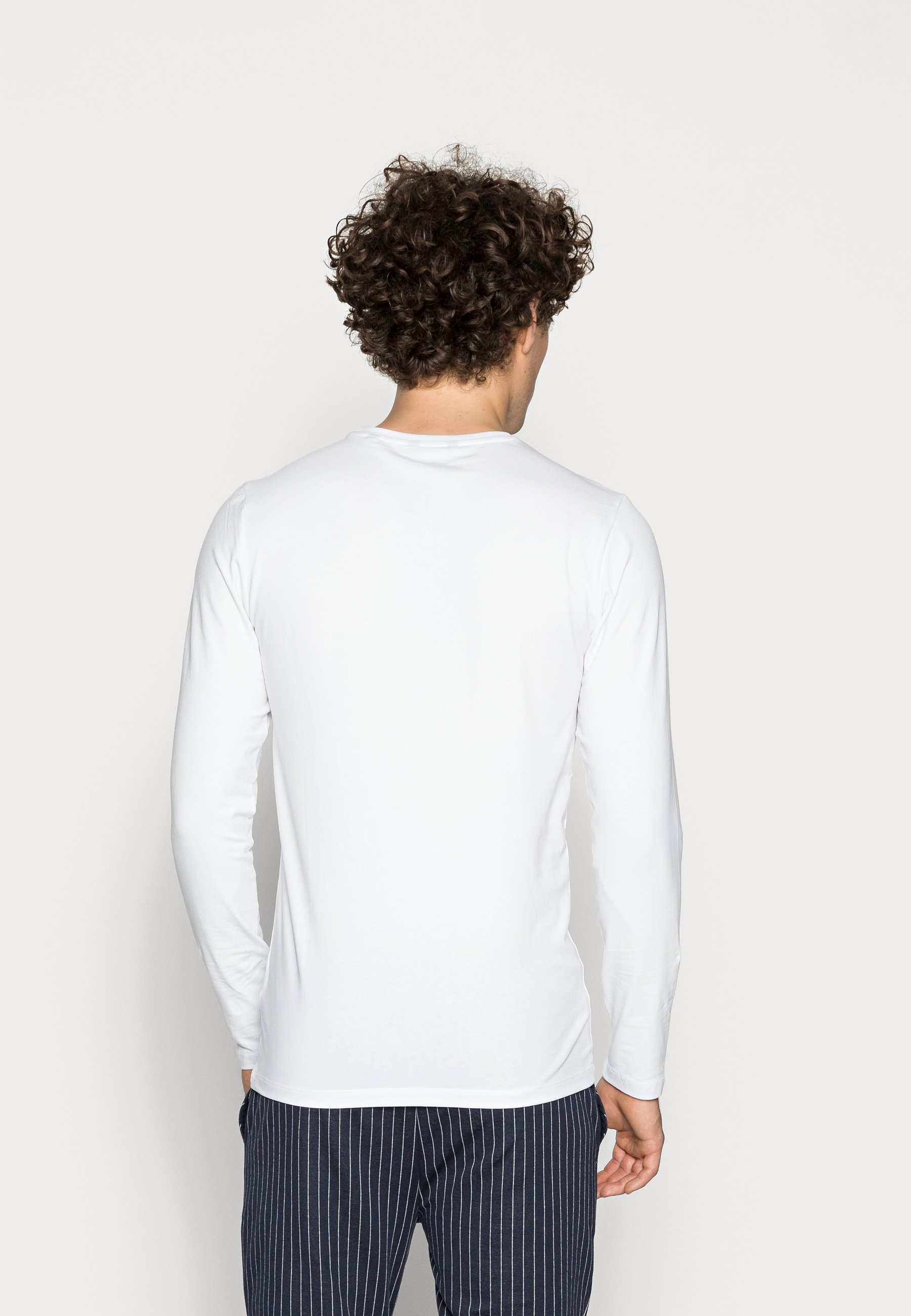Herrer ONSBASIC SLIM TEE - Langærmede T-shirts Herrer ONSBASIC SLIM TEE - Langærmede T-shirts