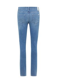 Jeans slim-fit azzurri chiari con tasche posteriori caratterizzate da motivi a onda ricamati, gambe dritte e un'etichetta bianca in vita.