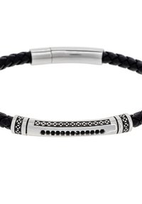 Braccialetto in pelle intrecciata nera con un centro in argento lucido adornato da motivi geometrici e dettagli in pietra nera.