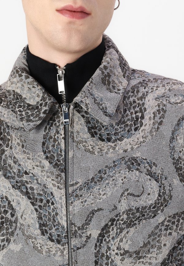 RIKKA - Light jacket3