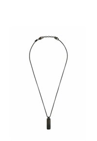 Metallkette mit einem strukturierten rechteckigen Anhänger in dunkler Ausführung. Die Kette hat ein glattes Glieddesign mit Verschluss.