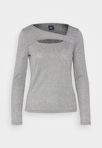 Maglietta a maniche lunghe grigia mélange con texture a coste, caratterizzata da un colletto quadrato e un dettaglio con taglio sul petto. Materiale leggero.