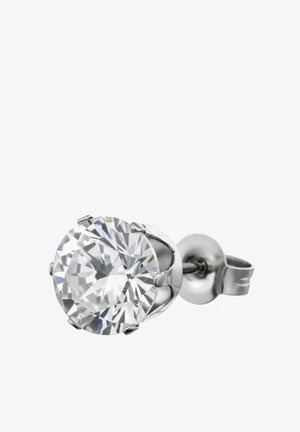 Orecchino a perno con pietra preziosa rotonda trasparente incastonata in metallo d'argento con chiusura a farfalla su sfondo bianco.