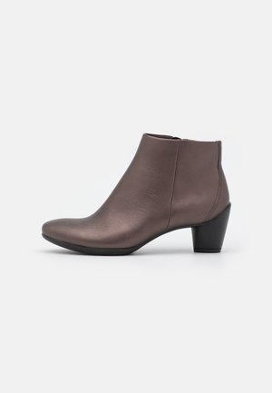 Ankle boot