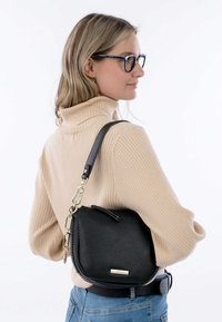 SURI FREY DAGGY - Handtasche - black