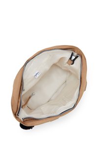 Sacchetto di stoffa marrone con una superficie liscia, fodera bianca, chiusura con cerniera, tasche interne e un piccolo gancio per attaccamenti.