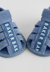 Baker by Ted Baker Sandále na chodenie - blue