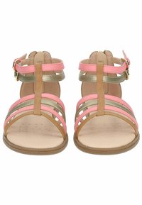 Sandalias de tiras con correas en tonos rosa, marrón y metálico, diseño de punta abierta y suela de goma con plantilla perforada para mayor transpirabilidad.