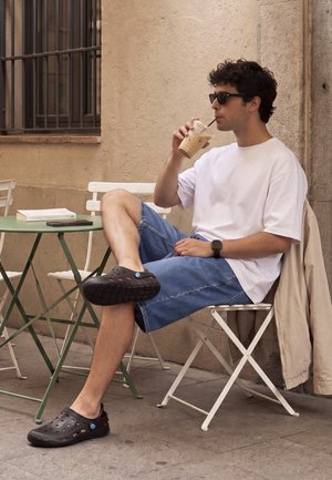 mtng, BAREFOOT FREE-CARE - Clogs - black
