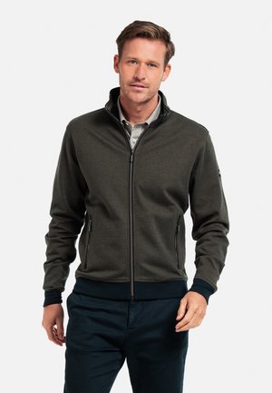 Donkergroen zip-up jack met een hoge kraag, ribgebreide manchetten en zoom. Bevat twee met rits afgesloten zijzakken en een gestructureerde stof.