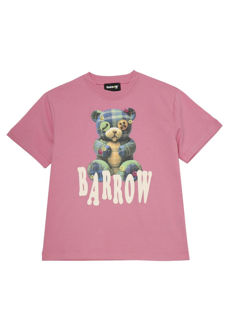 T-shirt rosa a maniche corte con una grafica di un orso a quadri con bottoni e la scritta "BARROW" in bold bianco sotto il design.