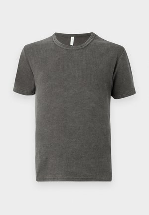 Gray crew neck T-shirt made of soft fabric, featuring short sleeves and a straight hem. Smooth texture with no visible patterns or accents.