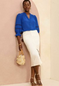 Love & Roses 3/4 SLEEVE V NECK DOBBY
REGULAR FIT - Blúzka so zapínaním na gombíky - blue
