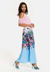 Liquorish FLORAL WITH FRILL DETAILS - Maxi dress - multi coloured