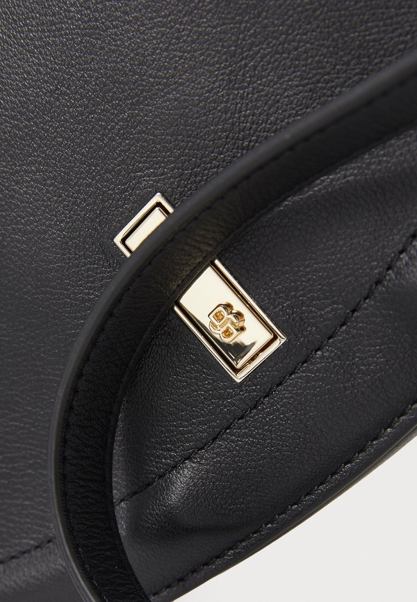 ARIELL SHOUD - Handbag2