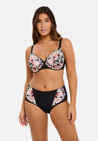 Reggiseno nero e slip a vita alta abbinati con ricami floreali in rosa e crema. Spalline e texture a coste sugli slip.