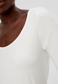s.Oliver AUS STRETCH - Langarmshirt - ecru