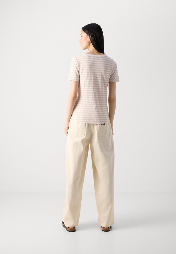 SHORT SLEEVE V NECK  STRIPED - Print T-shirt - silky stone3