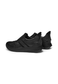Zwarte sneakers met een gladde leren afwerking, elastische zijkanten en een gevoerde zool. Heeft een textured hiel en minimale branding.