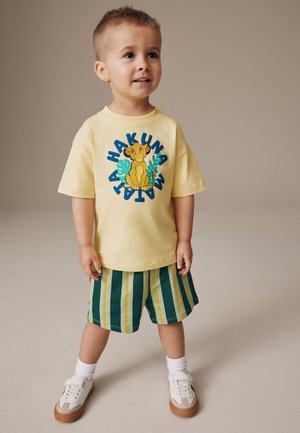 Next, REGULAR FIT - LION KING SHORT SLEEVE T-SHIRT & SHORTS SET  . - Short - yellow