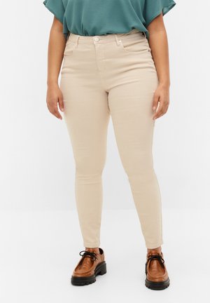 Only CARMAKOMA - CARWILLY REG SKINNY DNM CRO224 NOOS Dames Jeans Maat 50 X L32 66a4bfed7f7e7e6f7104d722