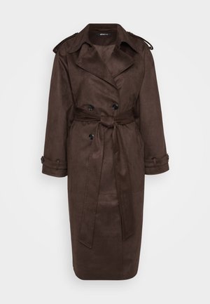 Langer dunkelbrauner doppelt-knöpfiger Trenchcoat mit Revers, Schulterklappen, geknöpften Manschetten und einem gebundenen Taillengürtel.