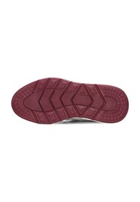 Suola della scarpa realizzata in gomma bordeaux strutturata, con una presa a motivo e design angolari per aderenza e stabilità.