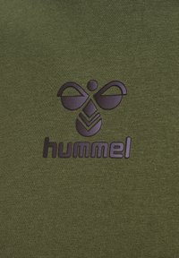 Hummel HMLACTIVE BEE CO S/S - T-Shirt basic - olive night