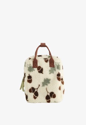 Kleiner rechteckiger Plüschrucksack mit braunen Griffen und einem Muster aus braunen Eicheln und grünen Blättern auf cremefarbenem Hintergrund.