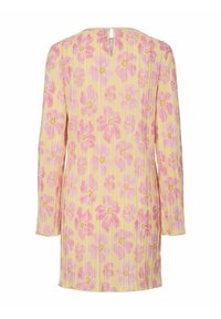 Pieces PCAMBER - Vestido informal - mellow yellow