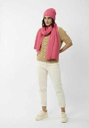 Beanie - pink
