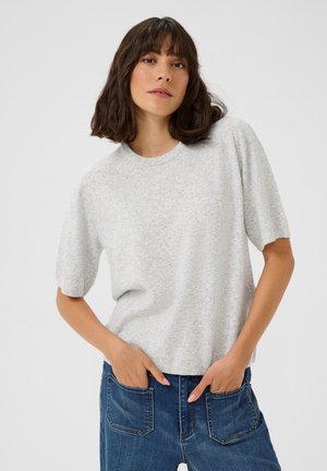 Gray short-sleeve sweater with a crew neckline, made of soft, textured fabric. Worn with blue denim jeans featuring large back pockets.