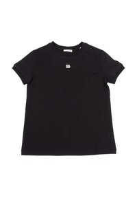T-shirt nera a maniche corte con un piccolo logo "DG" bianco centrato vicino al collo, distesa su uno sfondo bianco.