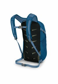 Mochila de tela azul con panel trasero de malla, correas de hombro acolchadas, clips ajustables y diseño para ventilación y comodidad.