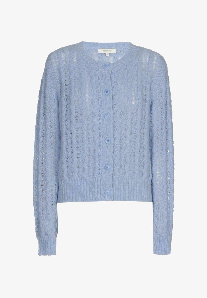 Lichtblauwe gebreide cardigan met kabelpatronen, lange mouwen, geribde manchetten en zoom, en een sluiting met vijf knopen aan de voorkant.