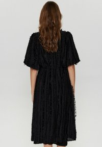 Nümph NUMOLEKO DRESS - Kokteilinė suknelė / vakarėlių suknelė - caviar