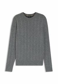 Grauer Strickpullover mit einem Zopfmuster, Rundhalsausschnitt und gerippten Bündchen sowie Saum. Hergestellt aus einem weichen, strukturierten Material.