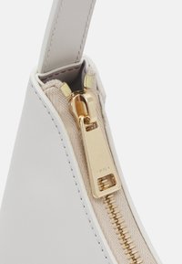 Furla DIAMANTE SHOULDER BAG - Rokassoma - marshmallow
