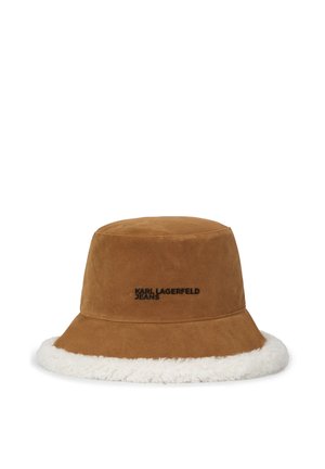 Chapeau bob en daim marron avec bordure en polaire blanche et "Karl Lagerfeld Jeans" brodé en noir à l'avant.