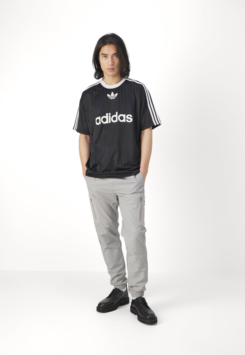adidas Originals T-shirt print zwart adidas Originals T-shirt print zwart